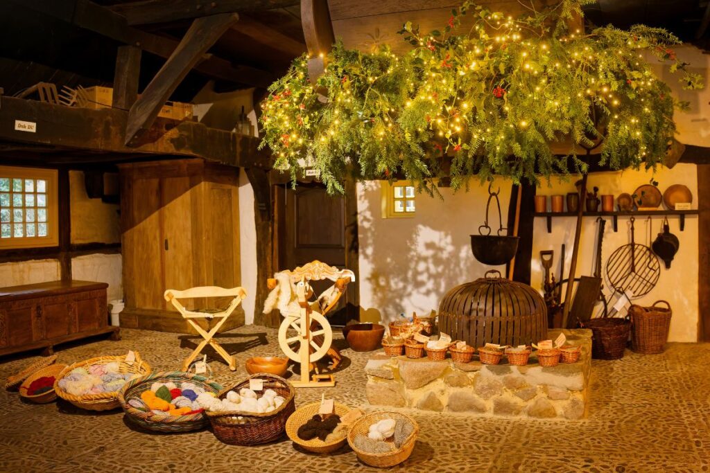 Spinnrad im Bauernhaus auf dem Museumsgelände